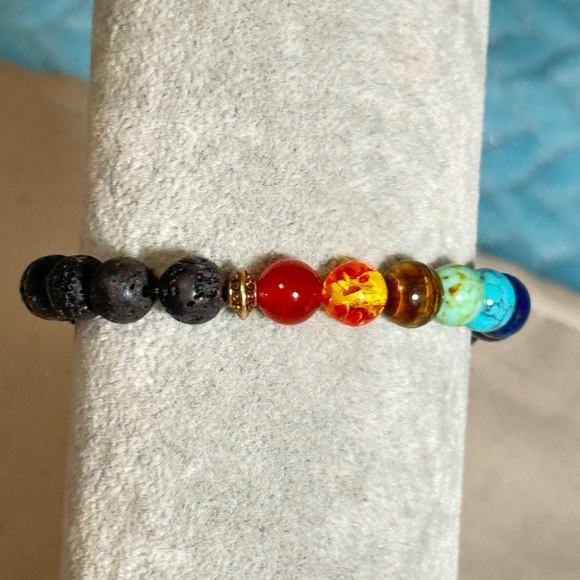 Multicolor 7 stone chakra stretchy bracelet w/black lava stones - Picture 5 of 16